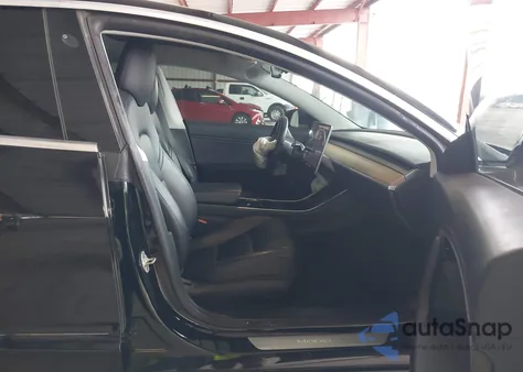 2018 Tesla Model 3 Long Range/Mid Range from USA, damaged, VIN 5YJ3E1EA0JF171632